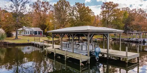 440 Lakeview Farm Rd