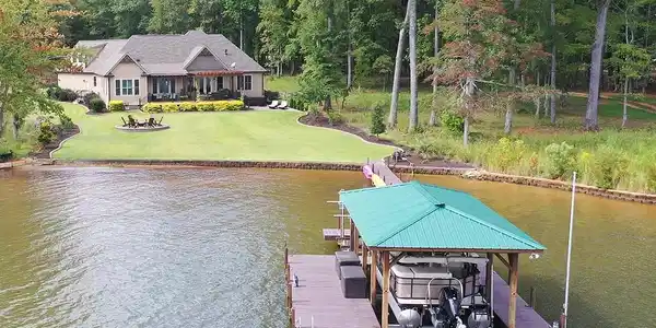 326 Commonwealth Dr
