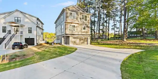 156 Polo Ct
