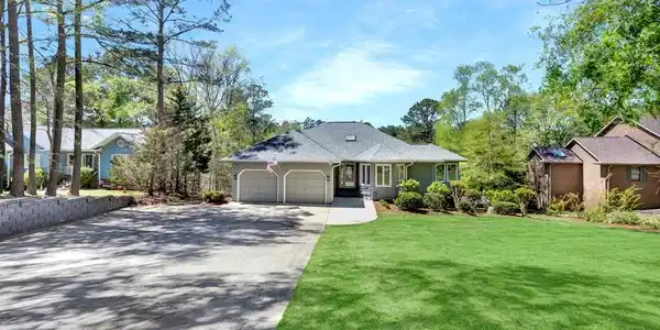 125 Watersedge Rd