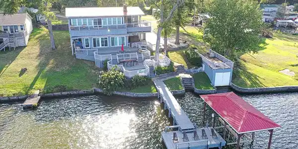 45 Fabian Dr