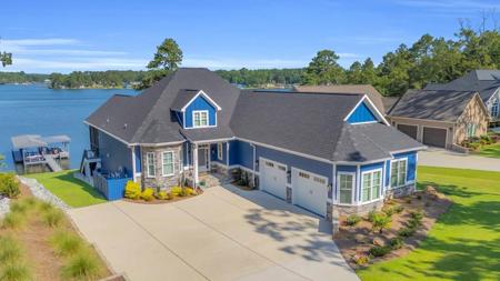 358 Abercrombie Pt