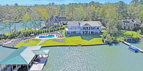 103 Thomason Pointe
