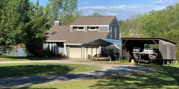 422 Stonewood Dr