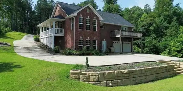 816 Eagles Harbor