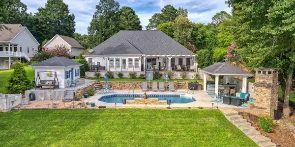 202 Seabright Circle