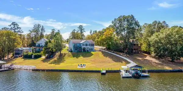 75 Blacksgate Circle