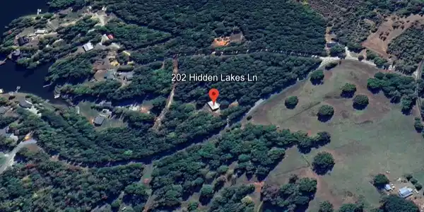 202 Hidden Lakes Ln