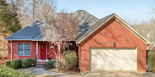 535 Ridgewood Drive