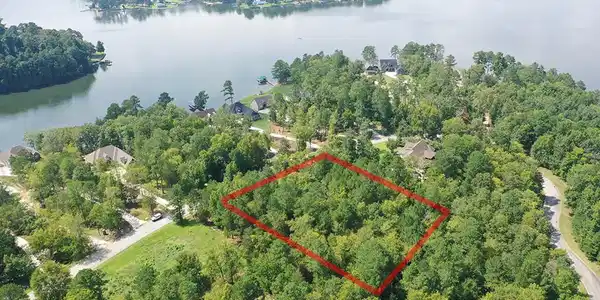 361 Abercrombie Point