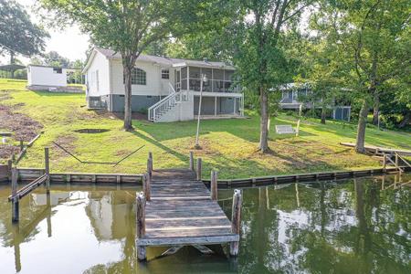 358 Lake Breeze Rd