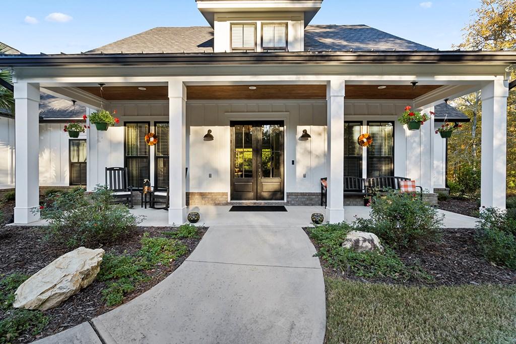 Image 2: Front Entrance