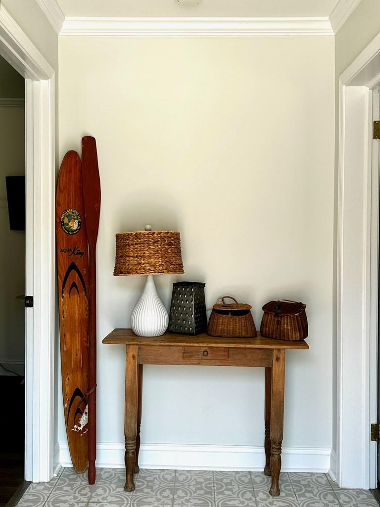 Image 4: Foyer