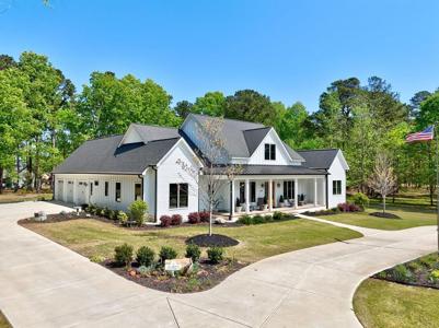 223 Compass Point
