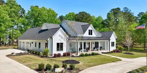 223 Compass Point