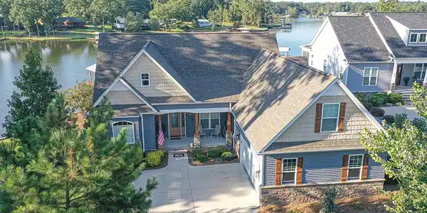 118 King Circle