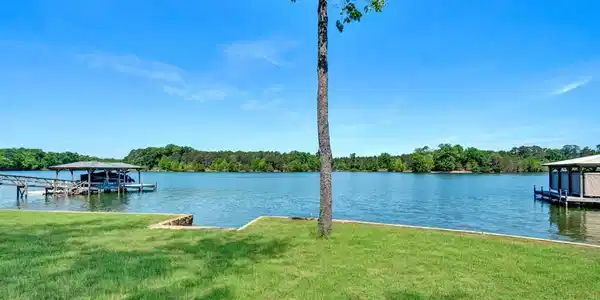 208 Gardenia Dr