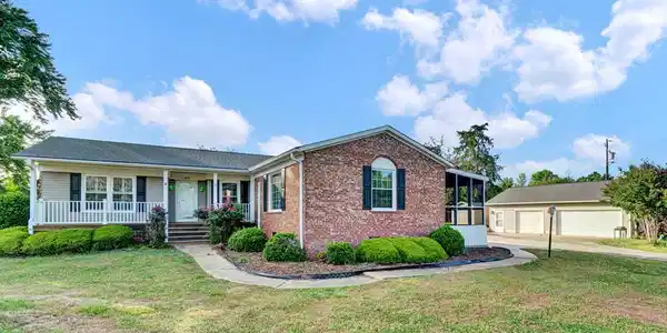 1101 Watts Bridge Rd