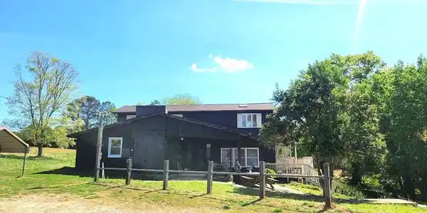 215 Bluff Road