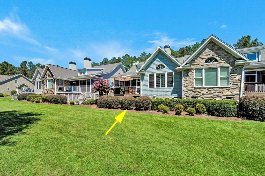 Image 4: LAKESIDE OF TOWNHOME DUPLEX