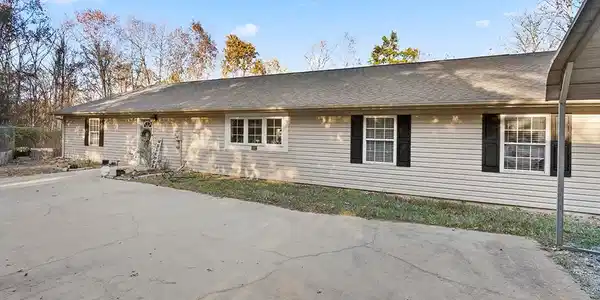 374 Driftwood Rd