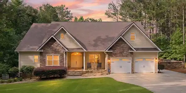 1010 Eagles Harbor Dr