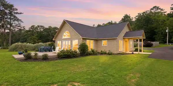 3299 Whitten Road