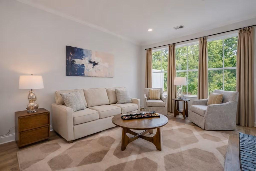 Image 4: Family Room