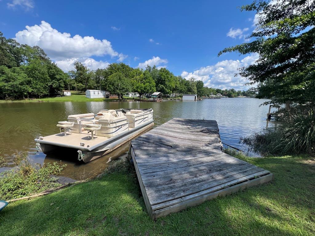 Image 3: OLD DOCK STILL USABLE