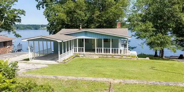 112 Bluff Road