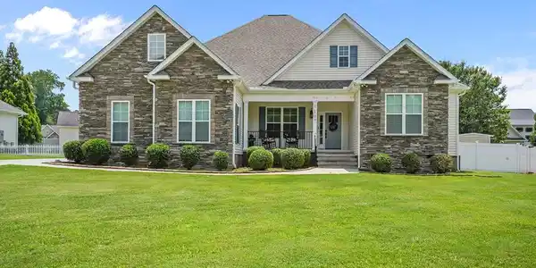 107 Folly Bend Dr