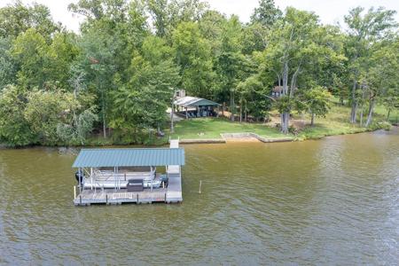 12 Twin Oaks Rd