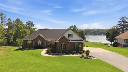 105 Coogans Bluff