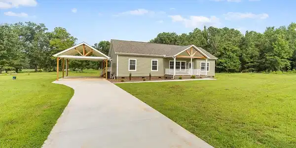 1063 Scurry Church RD