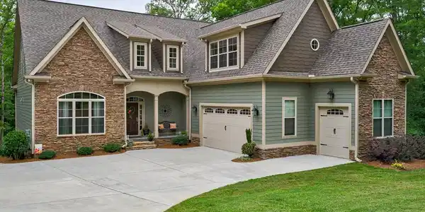 205 Abercrombie Point