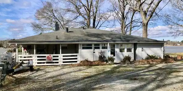 56 Apache Drive