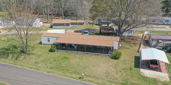 4085 Watts Bridge Road
