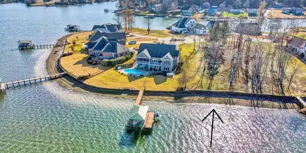 135 Gardenia Dr.