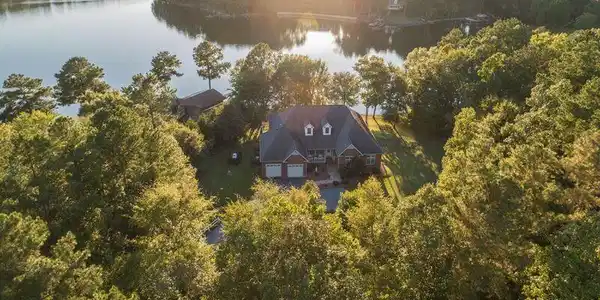 106 Seabright Circle