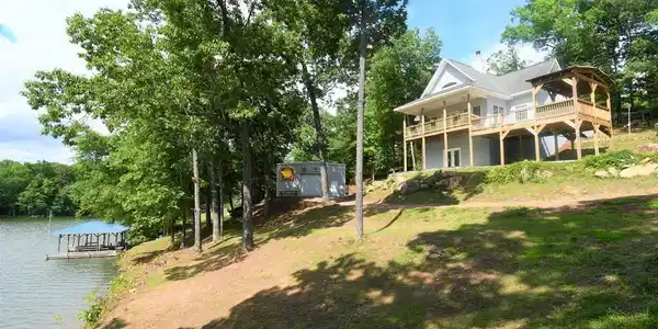 569 N. Ruth Walker