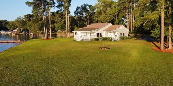 406 Herndon Dr.