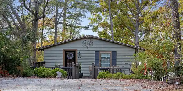 197 Waterloo Shores Road