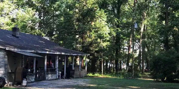 ABC319 Shrine Club Road