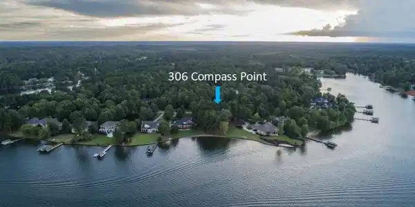 306 Compass Pt