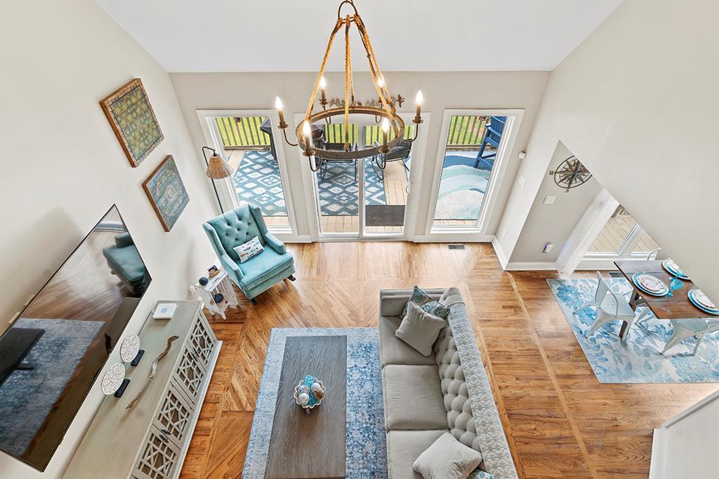 Image 4: Living Room from Balcony