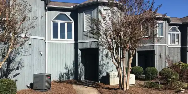 150 Lake Ridge Dr.