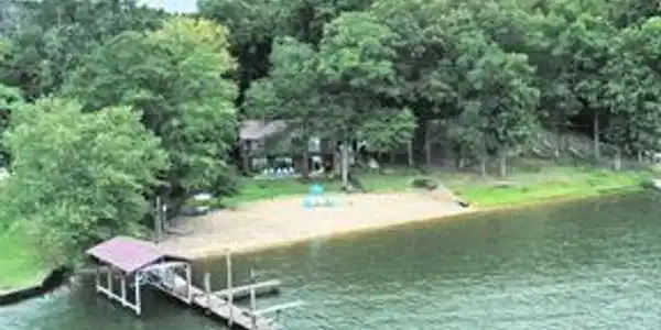 230 Larry Dr