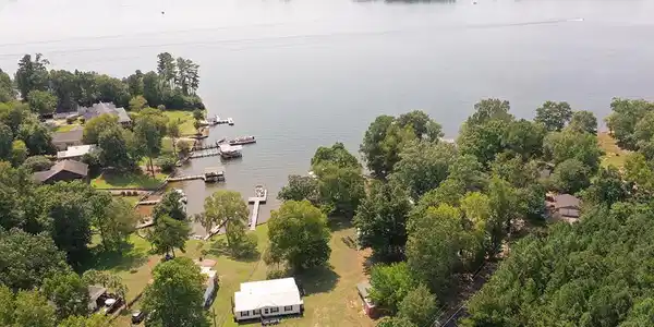 2202 scurry island road