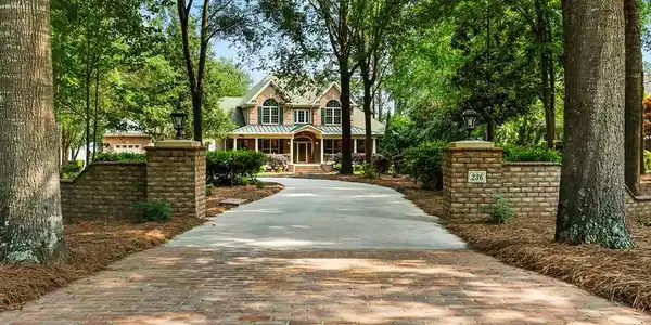 236 Compass Pt