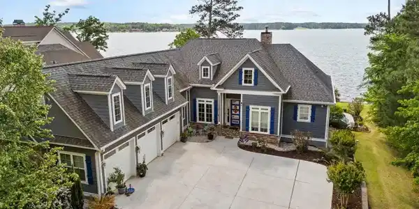 169 Point Arrowhead Circle